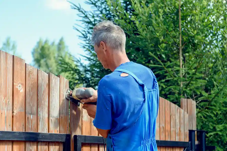Fence Repair & Maintenance